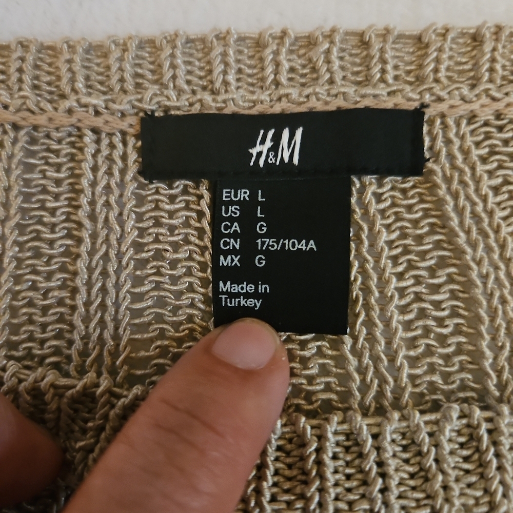 H&M Knit Sweater – Size Large - Picture 2 of 5